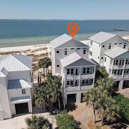 Stunning Beach Front-Private Heated Pool & Beach
